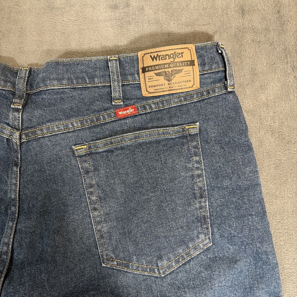 Wrangler Five Star Mens Relaxed Fit 42x30 Dark Wash Denim Blue Jeans NWT - Picture 8 of 8
